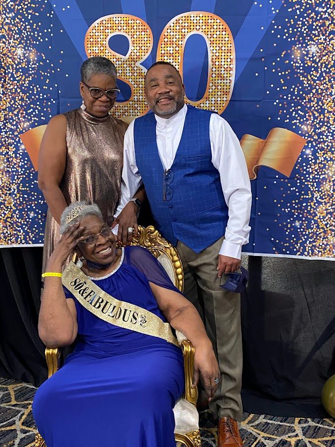 pexels-wildlittlethingsphoto-696218